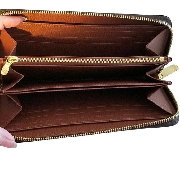 Authentic Louis Vuitton Brown Monogram Zippy Wallet - Picture 6 of 11